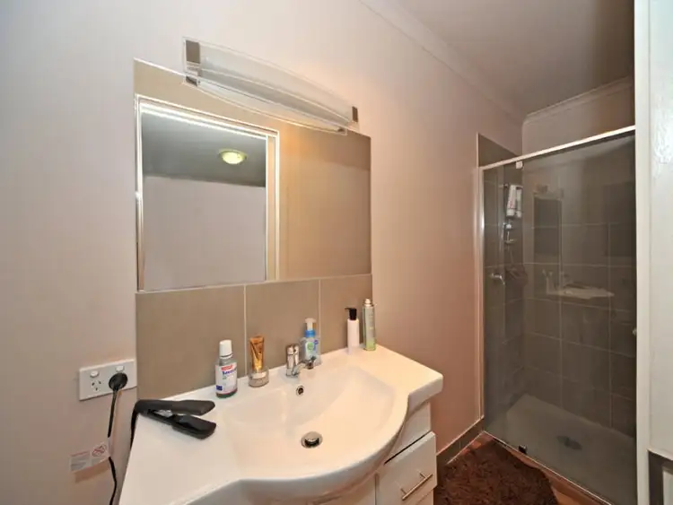 Seventh view of Homely house listing, 4 Arinya Close, Ascot VIC 3551