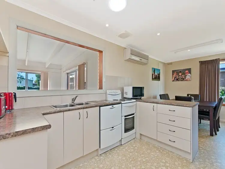 Second view of Homely house listing, 7 McDonald Avenue, Hamilton VIC 3300