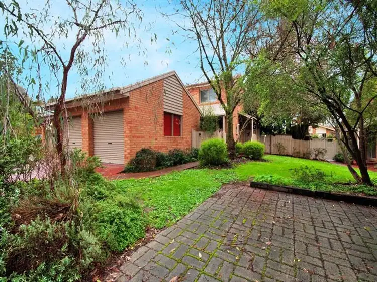1/12 EMORA Street, Croydon VIC 3136