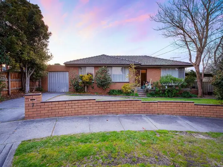7 Tomar Court, Cheltenham VIC 3192