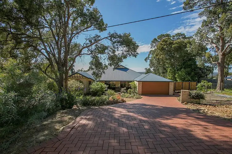 28 Hillview Street, Kalamunda WA 6076