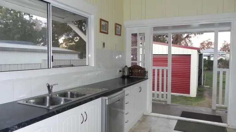 Fifth view of Homely house listing, 10 Edward, Pittsworth QLD 4356
