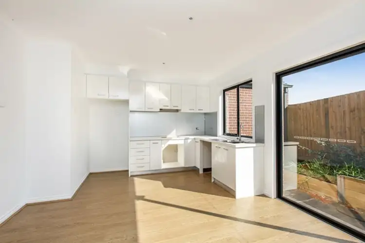 Fourth view of Homely unit listing, 4/20 Purinuan Road, Reservoir VIC 3073