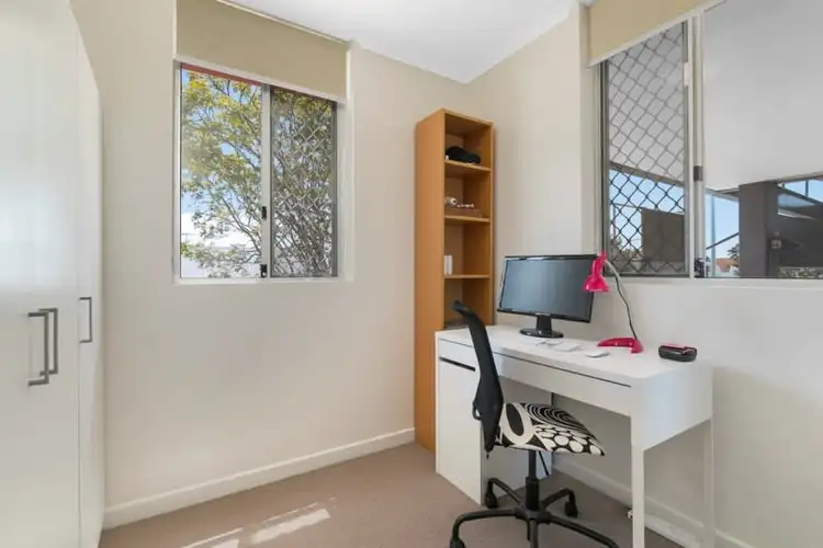 Fifth view of Homely unit listing, 4/89 Bay Terrace, Wynnum QLD 4178