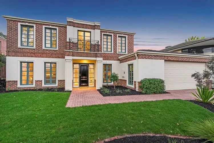 6 THE SUMMIT, Ringwood North VIC 3134