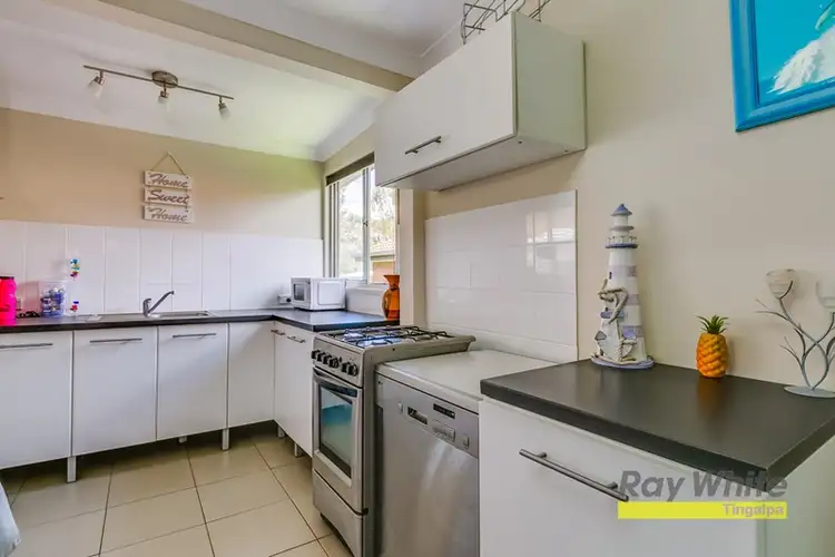 11 Leon Street, Thorneside QLD 4158