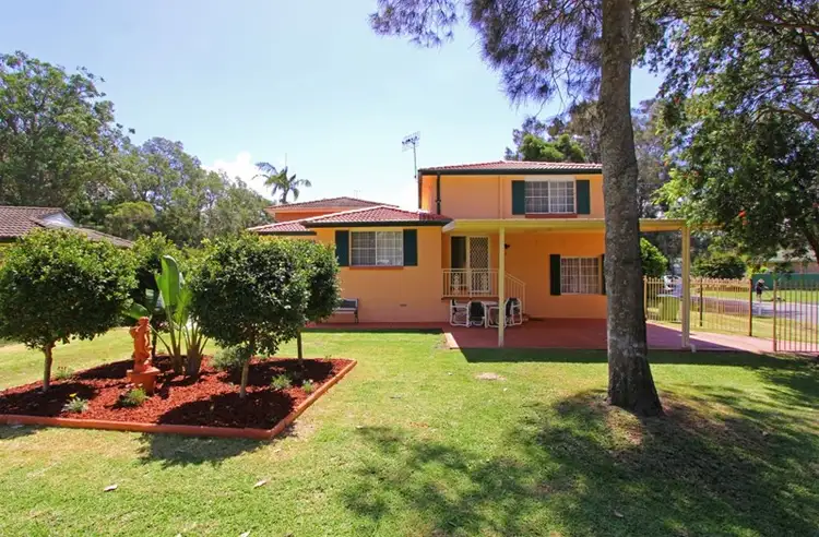 Main view of Homely townhouse listing, 1/335 Tuggerawong Road, Tuggerawong NSW 2259