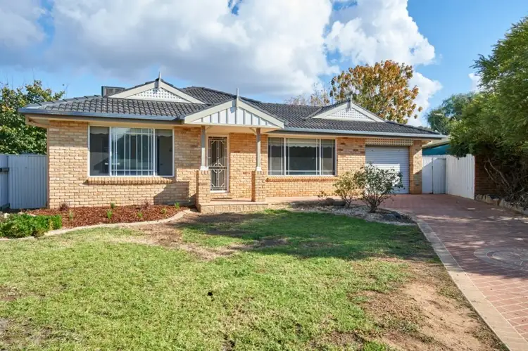 8 Corella Place, Estella NSW 2650