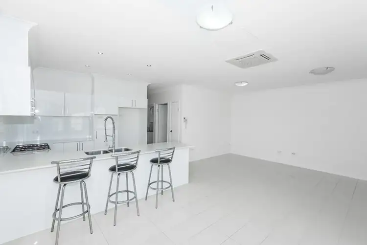 Second view of Homely apartment listing, 5/88 Kent Street, Hamilton QLD 4007