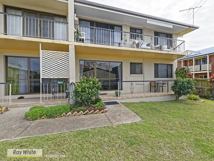 2/2 Osbourne Street, Scarborough QLD 4020