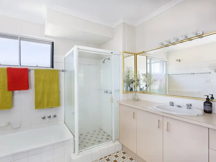 Seventh view of Homely unit listing, 2/45 Kitchener Street, Coorparoo QLD 4151