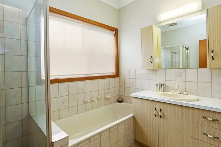 Fifth view of Homely house listing, 1/18 Richard Drive, Lara VIC 3212