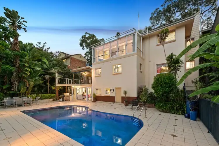 297 Eastern Valley Way, Middle Cove NSW 2068