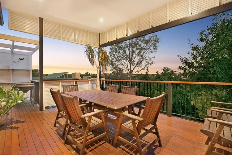 17 Salisbury Street, Woolloongabba QLD 4102