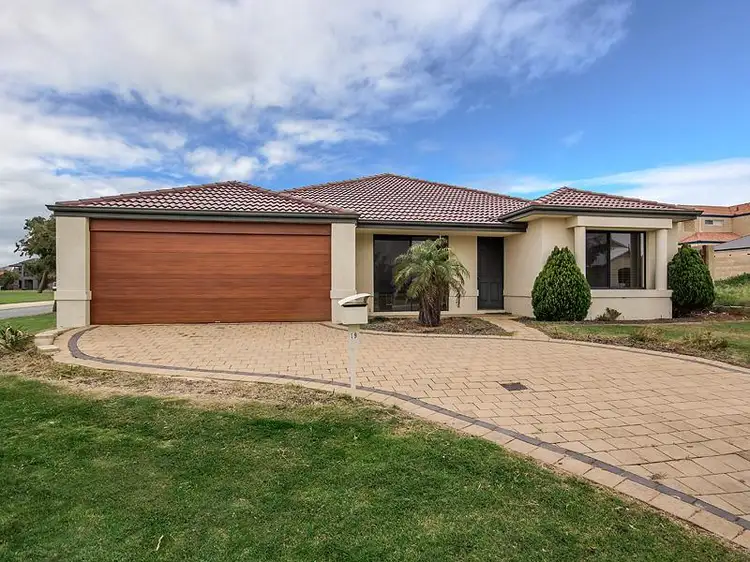 19 Sail Avenue, Wannanup WA 6210
