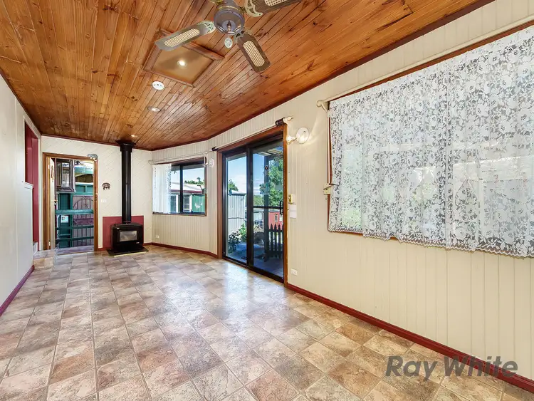Fifth view of Homely house listing, 7 Poplar Court, St Albans VIC 3021
