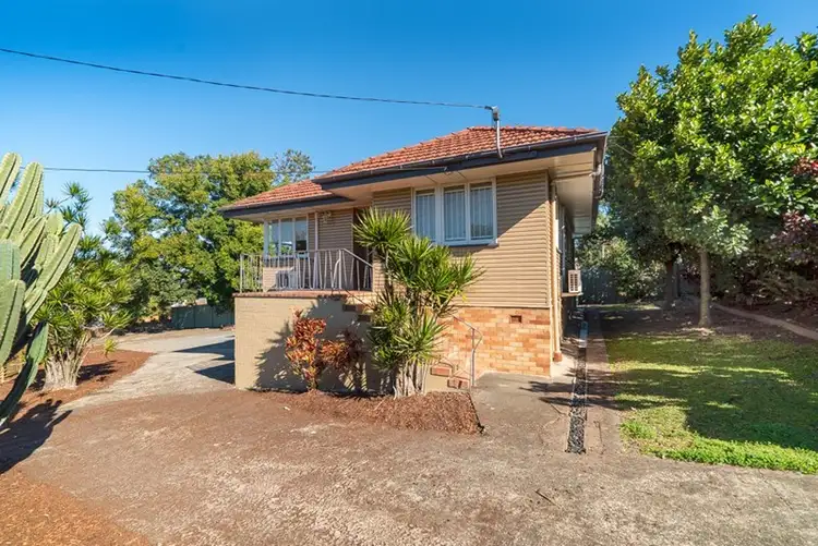 2 School Road, Yeronga QLD 4104