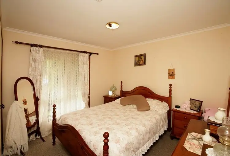 Fourth view of Homely house listing, 6 Ontario Drive, Lake Albert NSW 2650