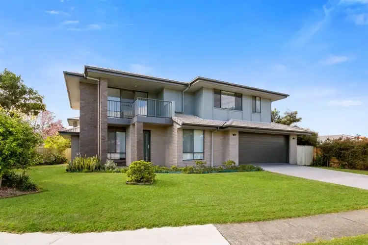 2/9 Kilbreck Street, Benowa Waters QLD 4217