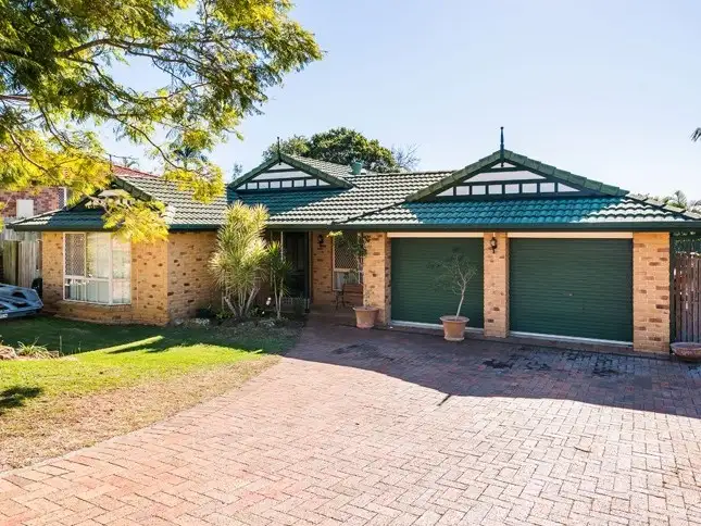 16 Hurlstone Street, Wishart QLD 4122