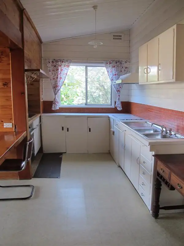 Second view of Homely house listing, 18 Clarendon Street, Hamilton VIC 3300