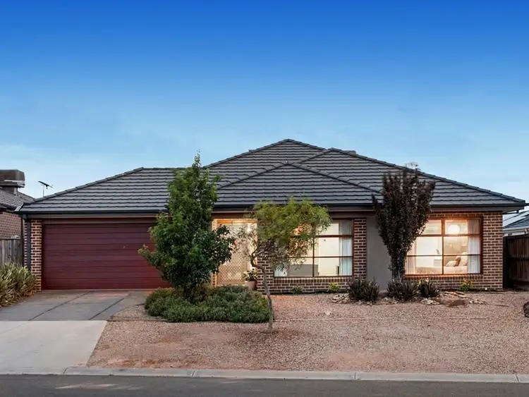 49 Saltbush Crescent, Brookfield VIC 3338