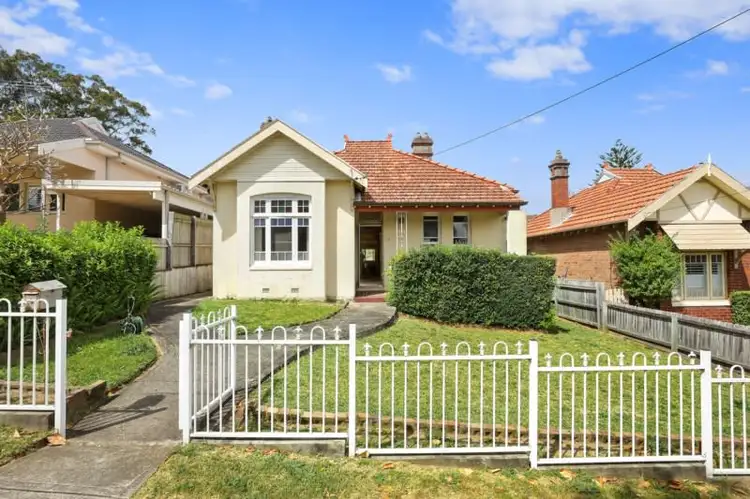 17 Kalgoorlie Street, Willoughby NSW 2068