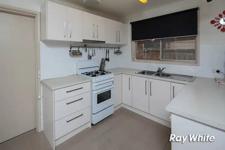 Sixth view of Homely unit listing, 11 Raymond Avenue, Langwarrin VIC 3910