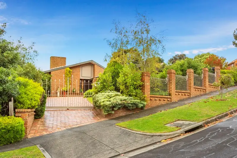 Main view of Homely house listing, 2 Flowerdrum Close, Templestowe VIC 3106