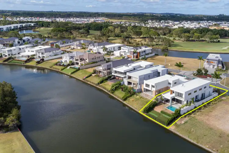 7622 Fairway Boulevard, Hope Island QLD 4212