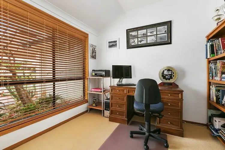 Fifth view of Homely house listing, 2 Saunders Place, Wynnum QLD 4178
