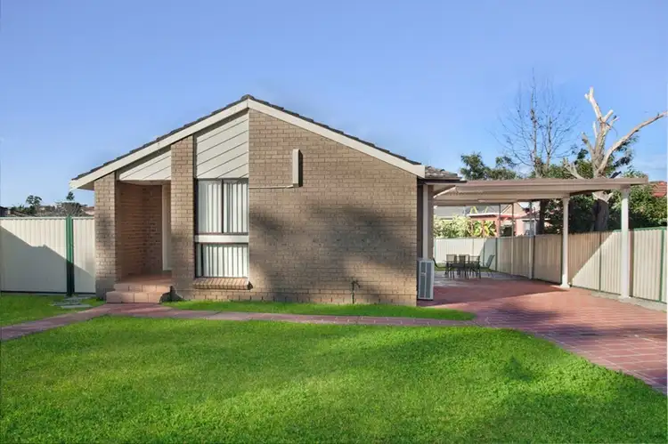 2 Kokoda Place, Bossley Park NSW 2176