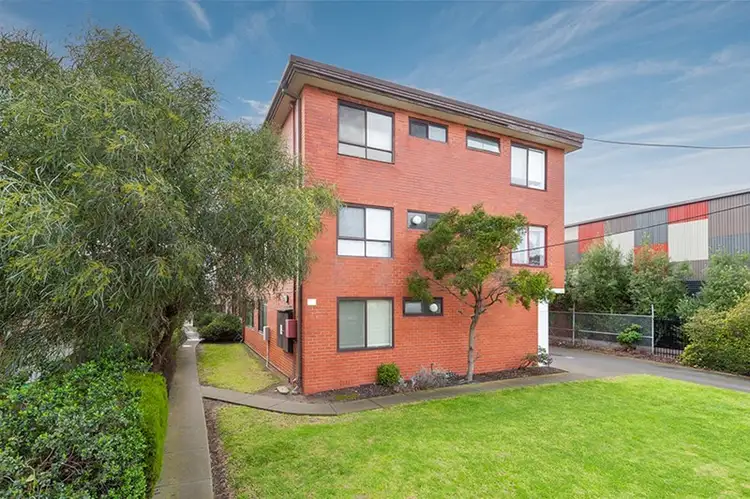 Second view of Homely unit listing, 7/90 Roseberry Street, Ascot Vale VIC 3032