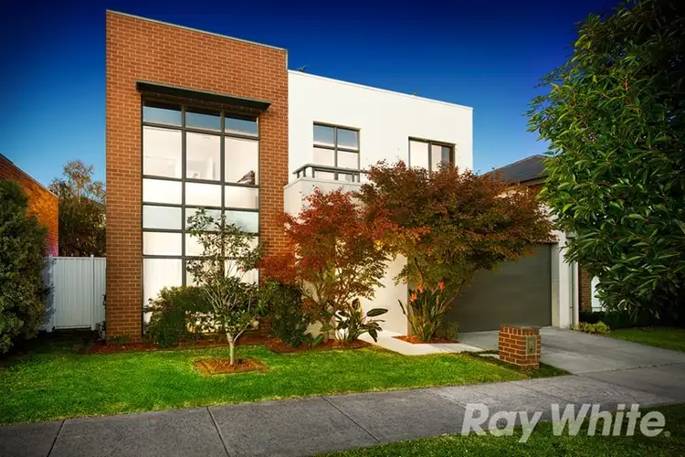 15 Lords Avenue, Mulgrave VIC 3170