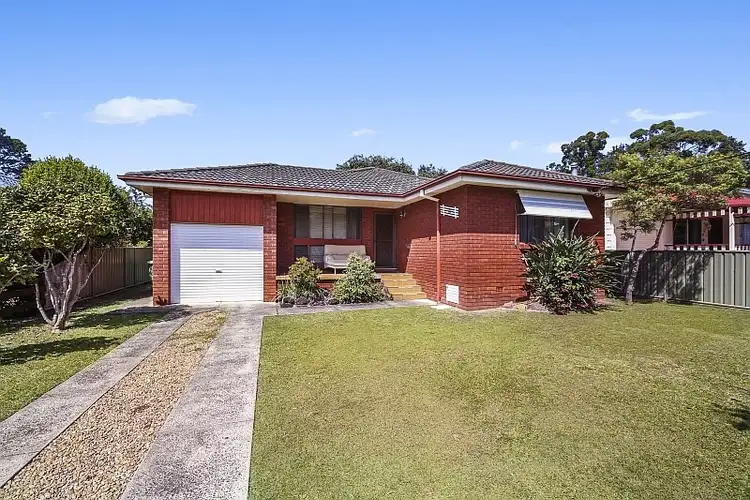 10 Sunshine Drive, Point Clare NSW 2250
