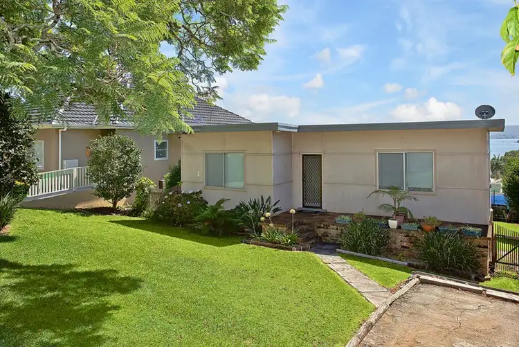 Fifth view of Homely house listing, 5 View Parade, Saratoga NSW 2251