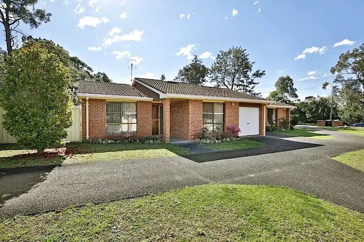 2/15 Meroo Road, Bomaderry NSW 2541