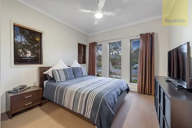 Sixth view of Homely house listing, 37 Cheltenham Close, Craigieburn VIC 3064