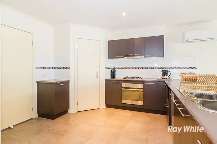 Sixth view of Homely house listing, 2 Greenview Court, Cranbourne North VIC 3977