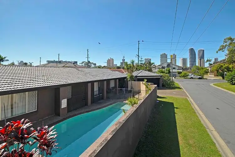 26 Sonder Street, Broadbeach Waters QLD 4218