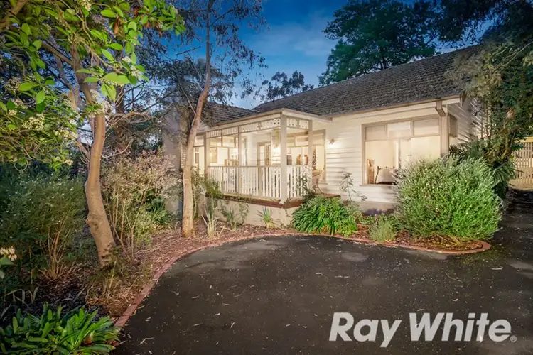 17 Dunstan Street, Macleod VIC 3085