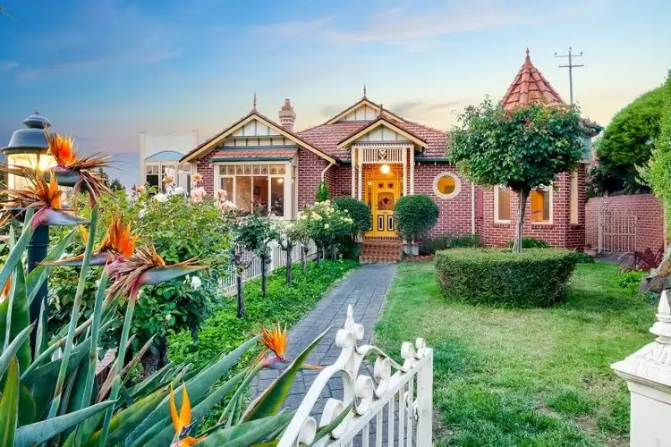 23 Melville Avenue, Newtown VIC 3220