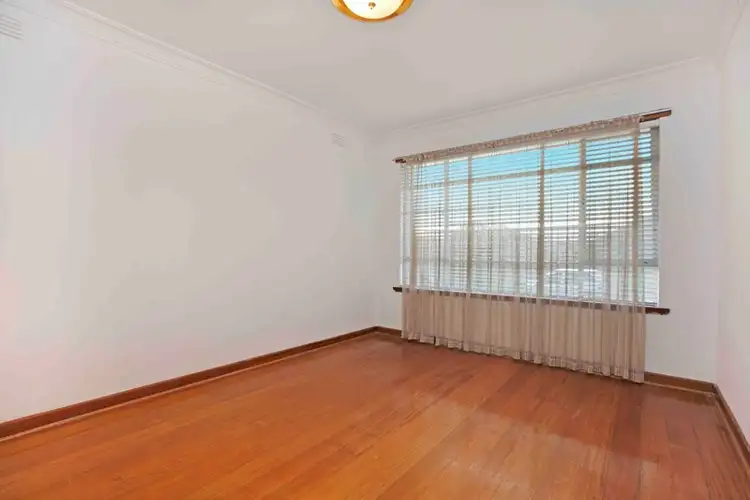 Fifth view of Homely house listing, 2 Joan Court, Reservoir VIC 3073