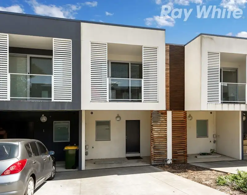Main view of Homely townhouse listing, 3 Poinsettia Court, Bundoora VIC 3083