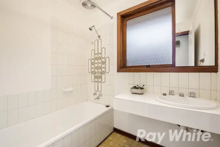 Fifth view of Homely house listing, 1 Newlands Court, Wantirna VIC 3152