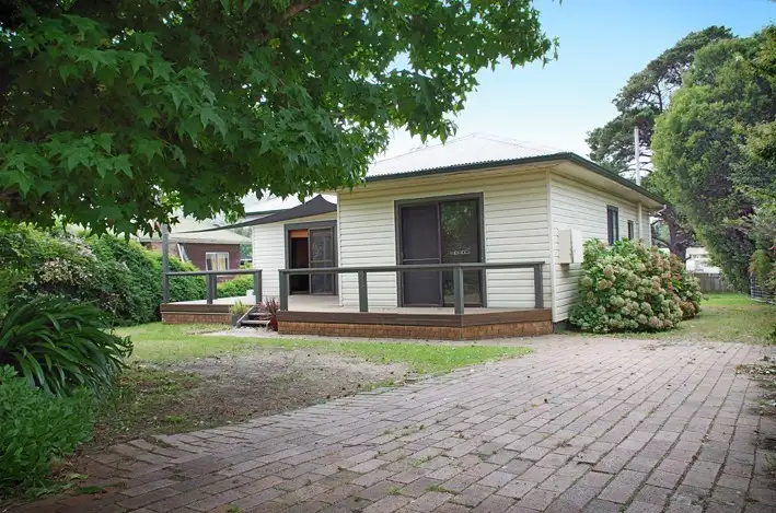16 Henderson Avenue, Mittagong NSW 2575