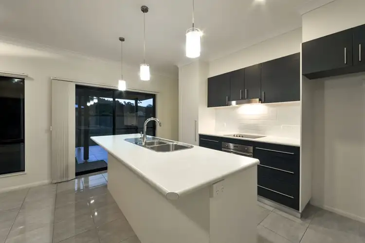 5 Endeavour Circuit, Cannonvale QLD 4802