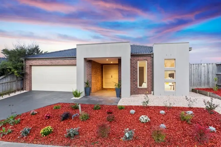 5 Greenview Court, Cranbourne North VIC 3977