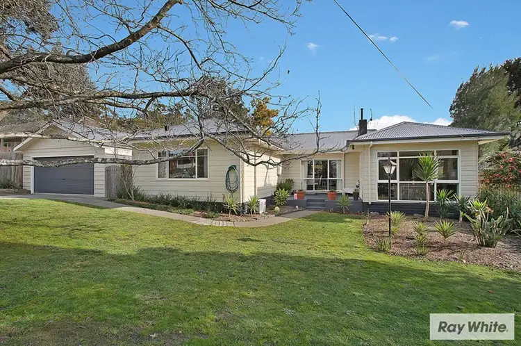 8 Hartley Road, Croydon VIC 3136