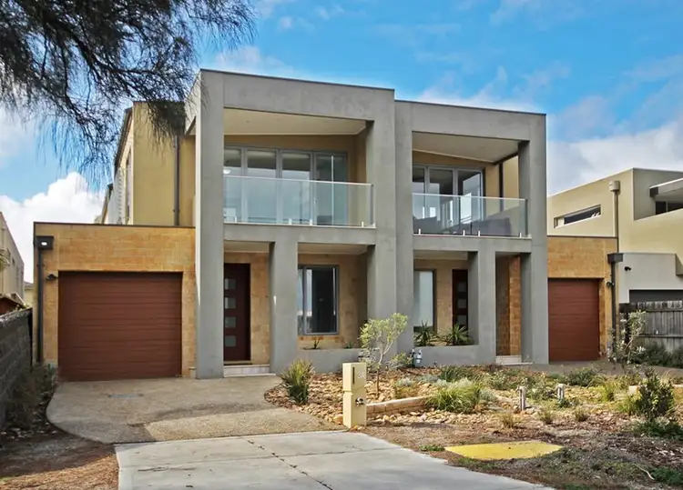 3a Marina Grove, Bonbeach VIC 3196